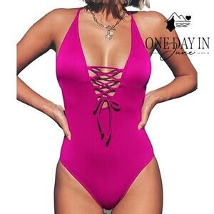 Cupshe Ribbed Lace Up Front Swimsuit Size M